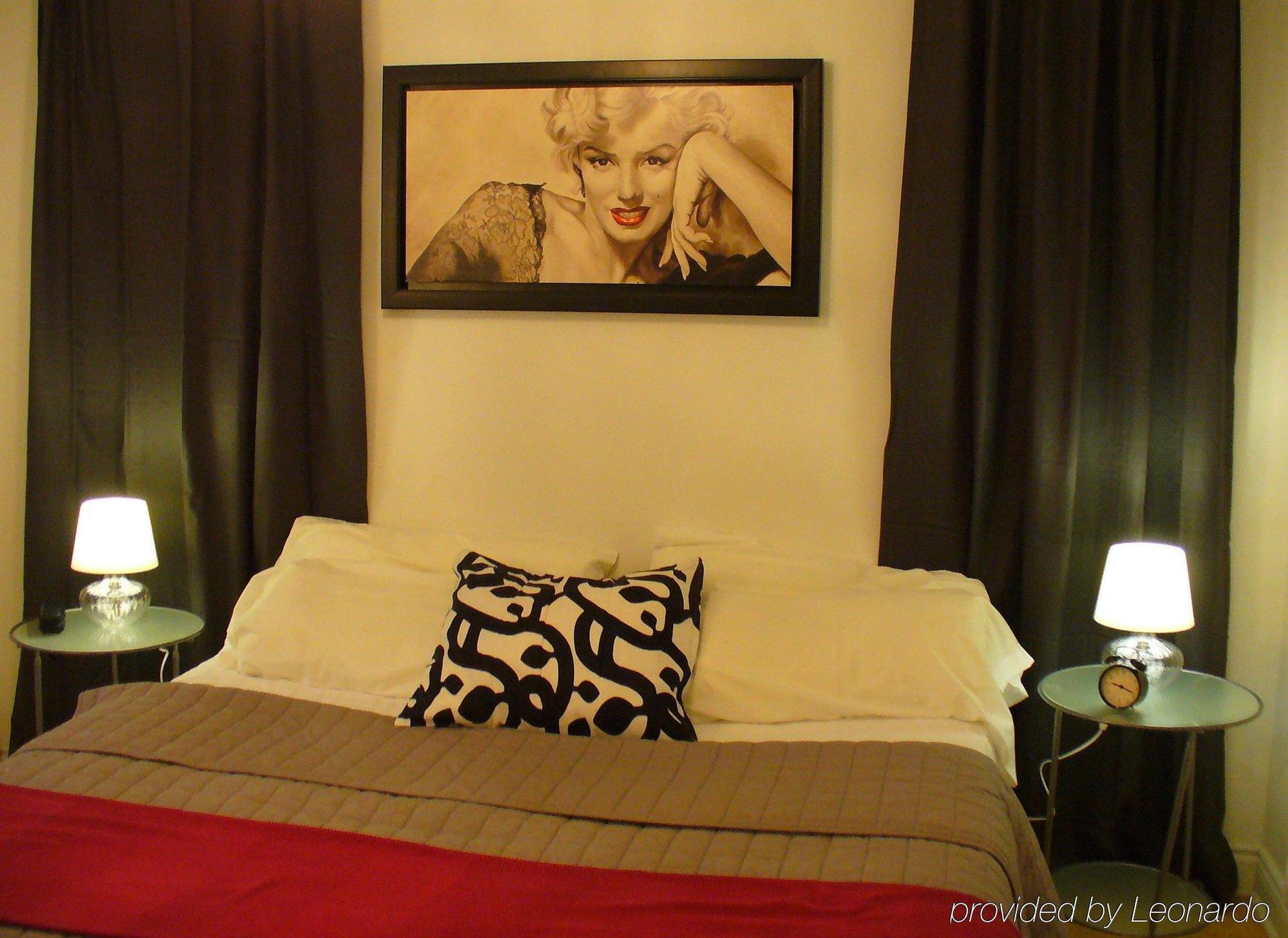Celebrities Hotel Montreal Luaran gambar
