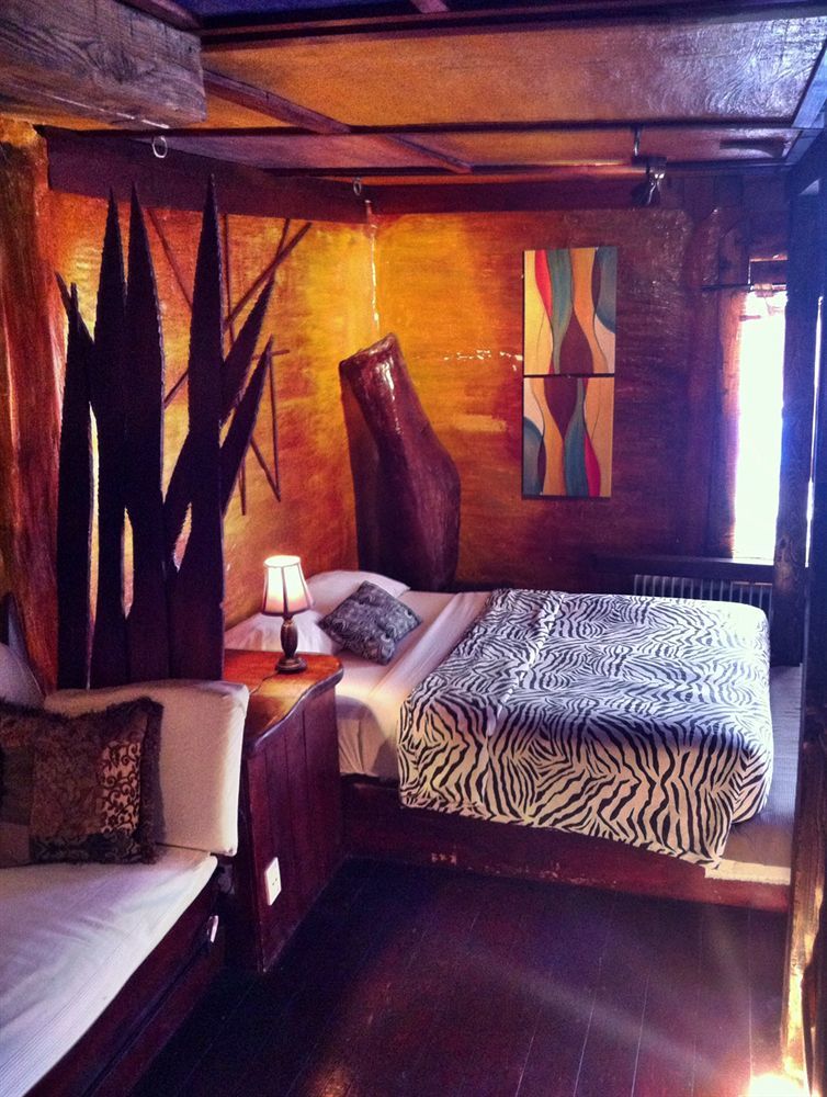 Celebrities Hotel Montreal Luaran gambar