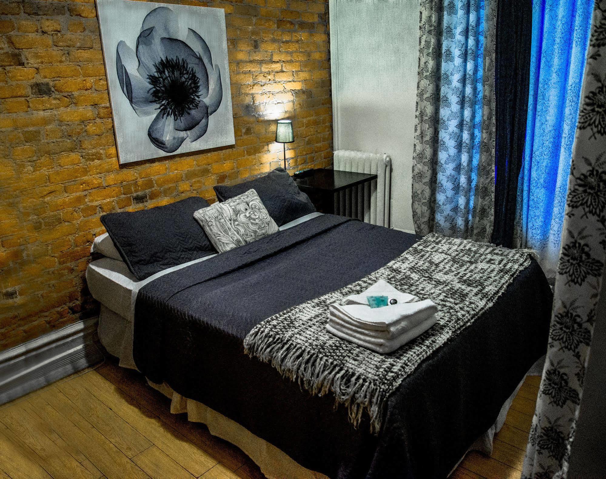 Celebrities Hotel Montreal Luaran gambar