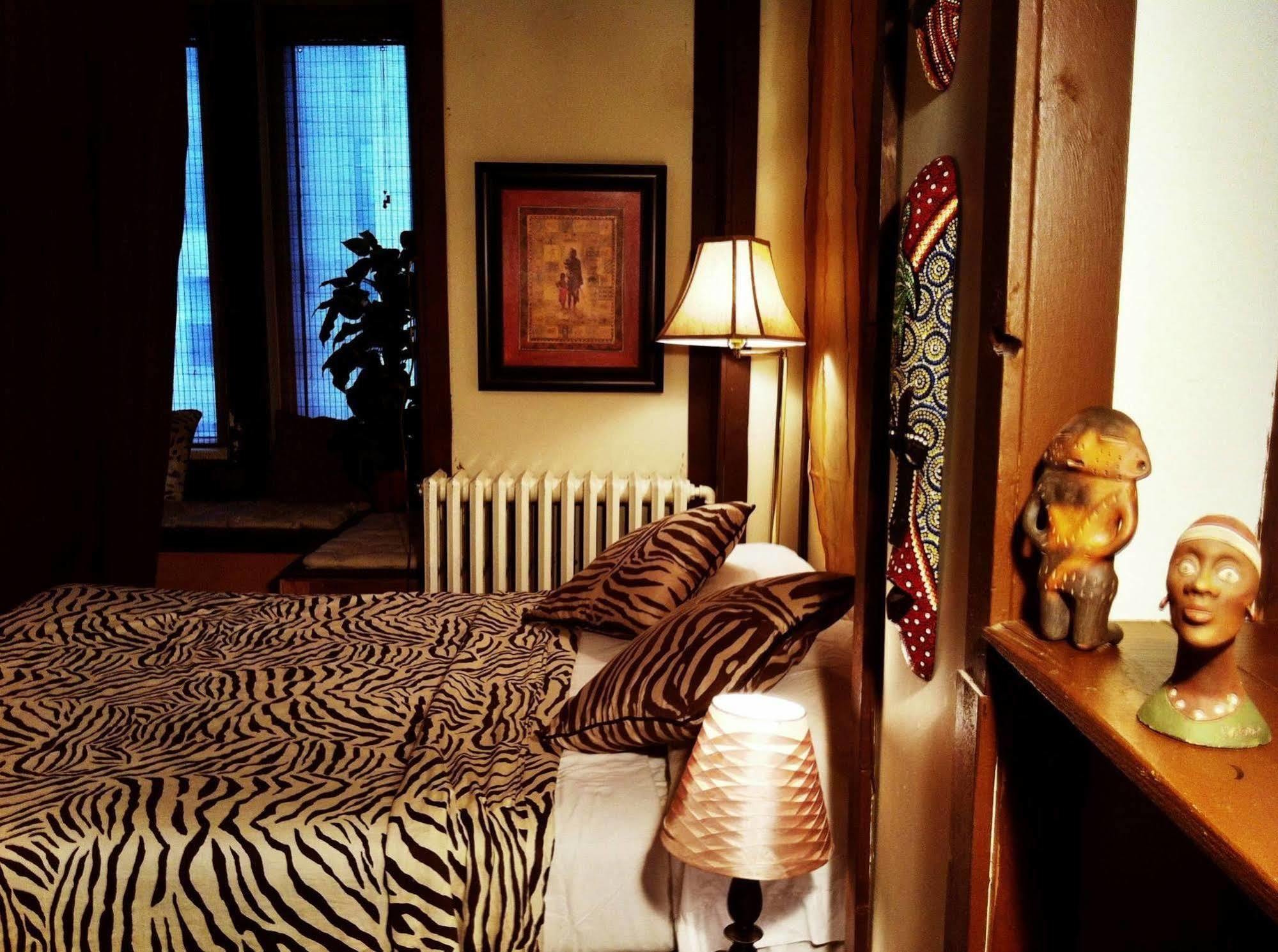 Celebrities Hotel Montreal Luaran gambar